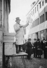 Straßenhändler auf dem Fettmarkt 1930